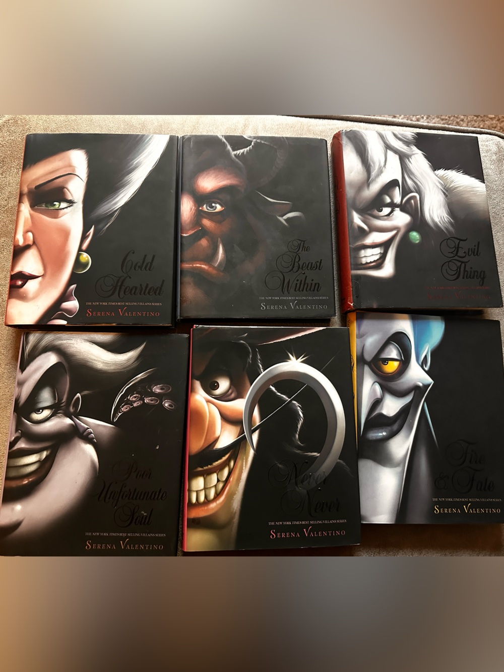 6 Disney Villains novels by Serena Valentino.